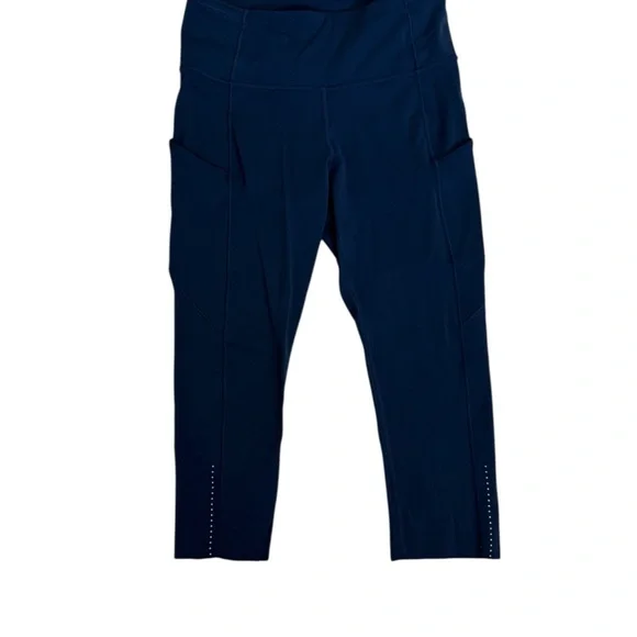 Lululemon fast and free, navy crop Leggings - Picture 2 of 5